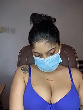 Snapshot of Saza_lklx chatting on December 14, 10:09 am Saza lklx online show from December 14, 10:09 am