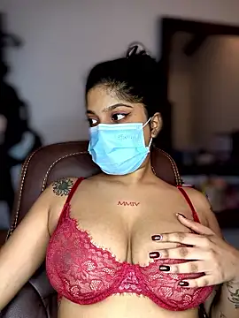 Snapshot of Saza_lklx chatting on January 16, 8:18 am Saza lklx online show from January 16, 8:18 am