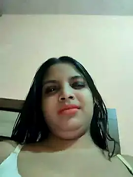 Maahhii 2 online show from April 30, 8:04 pm