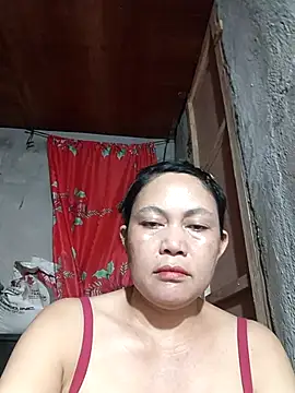 Snapshot of Everleigh_mom chatting on September 15, 10:15 am Everleigh mom online show from September 15, 10:15 am