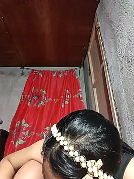 Snapshot of Everleigh_mom chatting on September 18, 8:44 pm Everleigh mom online show from September 18, 8:44 pm