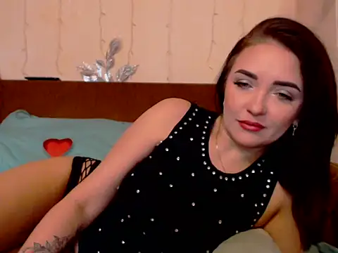 Veronica-Luxs online show from February 6, 8:07 am