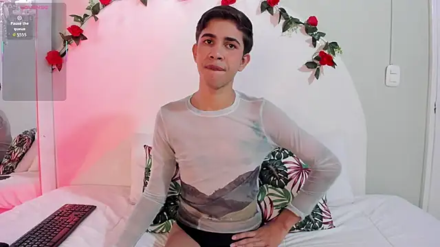 JoshuaSanzz online show from September 17, 4:14 am