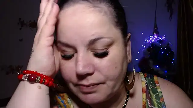 Snapshot of andreea2011 chatting on October 14, 6:42 pm andreea2011 online show from October 14, 6:42 pm