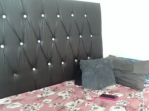 Snapshot of Lsnickykhanyile chatting on October 11, 7:07 am Lsnickykhanyile online show from October 11, 7:07 am