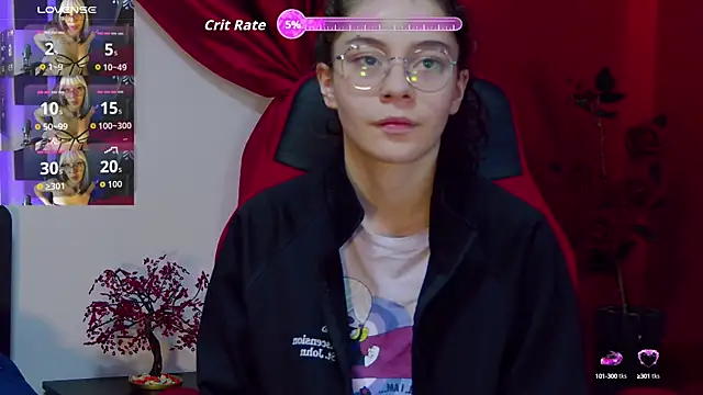 RavennMoonn online show from October 5, 1:31 pm