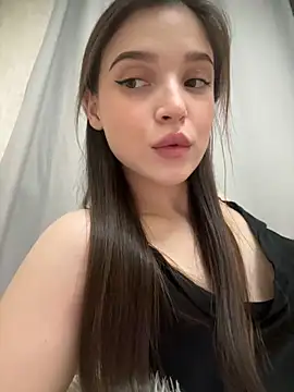 Snapshot of NoraGartner chatting on October 9, 3:32 pm NoraGartner online show from October 9, 3:32 pm