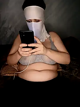 Snapshot of Lamia_Queen_ chatting on October 8, 2:31 am Lamia Queen online show from October 8, 2:31 am