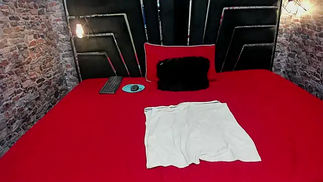 Snapshot of ALYANNA_HOT_ chatting on September 26, 11:47 am ALYANNA HOT online show from September 26, 11:47 am