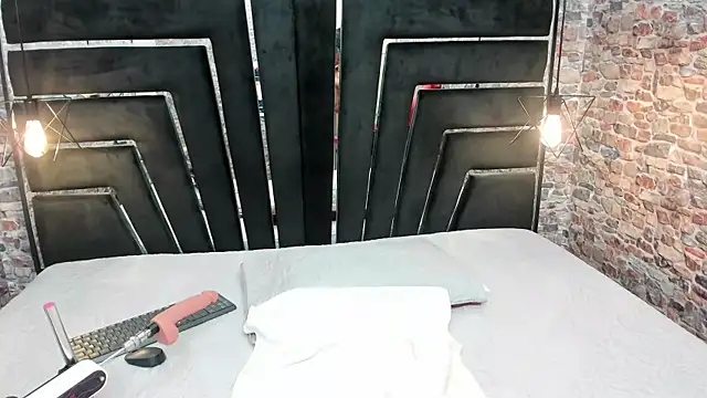 Snapshot of ALYANNA_HOT_ chatting on September 30, 12:10 pm ALYANNA HOT online show from September 30, 12:10 pm