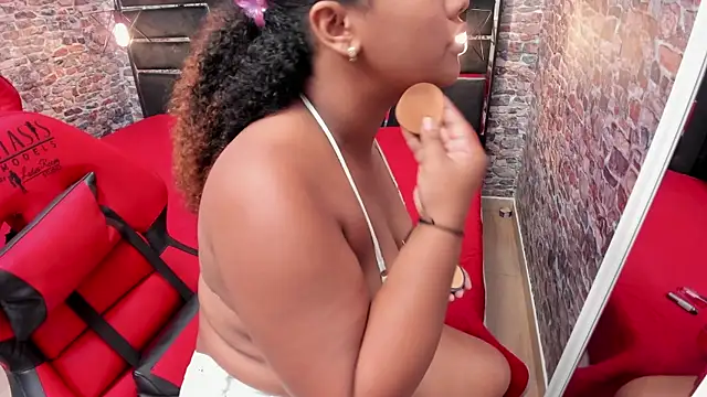 Snapshot of ALYANNA_HOT_ chatting on October 10, 11:31 am ALYANNA HOT online show from October 10, 11:31 am