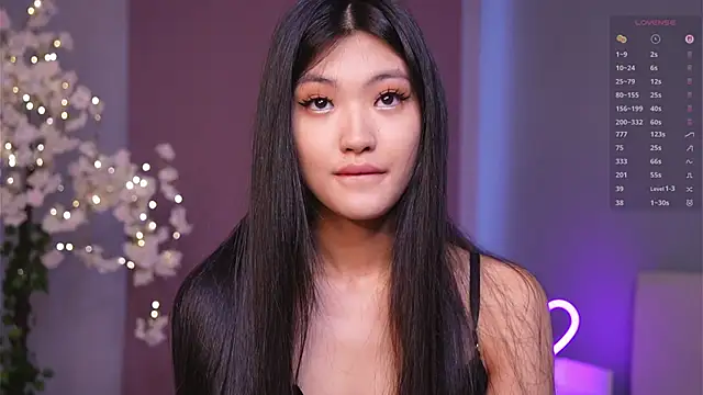 FancyEsten online show from February 17, 8:00 am