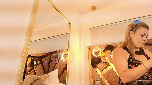 zarah andrew   online show from October 6, 11:51 am