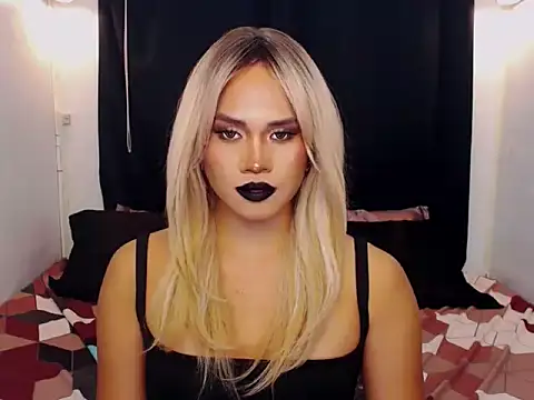 YllanaAltheaXxX online show from February 15, 5:26 am