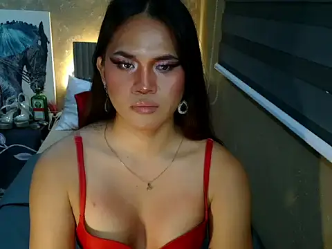 YllanaAltheaXxX online show from April 2, 1:47 am