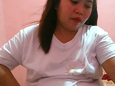 Snapshot of fresh_rosie chatting on May 5, 10:56 am fresh rosie online show from May 5, 10:56 am