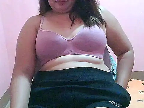 Snapshot of fresh_rosie chatting on May 10, 11:43 pm fresh rosie online show from May 10, 11:43 pm