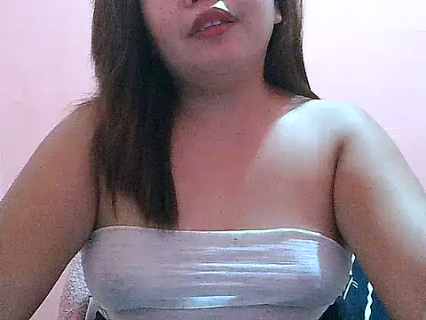 Snapshot of fresh_rosie chatting on May 29, 11:03 pm fresh rosie online show from May 29, 11:03 pm