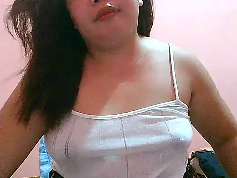 Snapshot of fresh_rosie chatting on June 21, 11:24 am fresh rosie online show from June 21, 11:24 am
