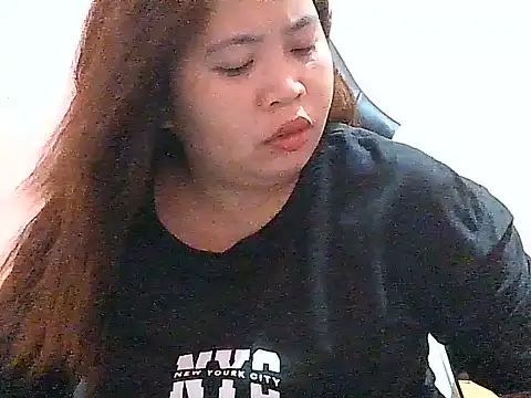 Snapshot of fresh_rosie chatting on July 15, 10:31 am fresh rosie online show from July 15, 10:31 am