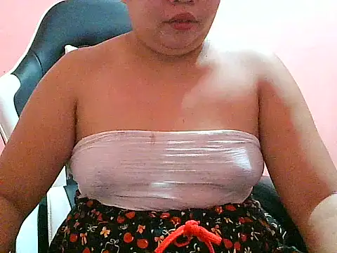Snapshot of fresh_rosie chatting on July 26, 4:47 pm fresh rosie online show from July 26, 4:47 pm