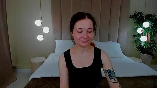 Snapshot of NancyJonson chatting on September 17, 3:30 am NancyJonson online show from September 17, 3:30 am