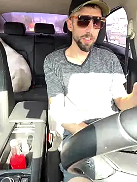 Snapshot of thejohnryancollection chatting on September 25, 8:56 pm thejohnryancollection online show from September 25, 8:56 pm