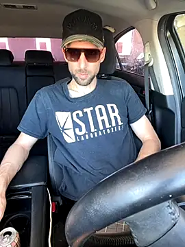 Snapshot of thejohnryancollection chatting on October 13, 8:31 pm thejohnryancollection online show from October 13, 8:31 pm