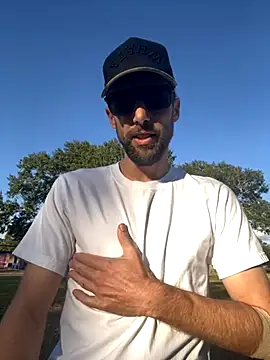 Snapshot of thejohnryancollection chatting on November 13, 10:19 pm thejohnryancollection online show from November 13, 10:19 pm