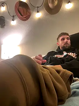 Snapshot of thejohnryancollection chatting on December 4, 1:15 am thejohnryancollection online show from December 4, 1:15 am