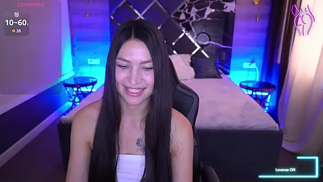 Snapshot of EliseVelour chatting on October 29, 1:46 pm EliseVelour online show from October 29, 1:46 pm