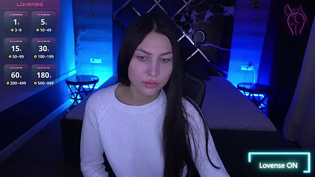 Snapshot of EliseVelour chatting on November 9, 1:53 pm EliseVelour online show from November 9, 1:53 pm