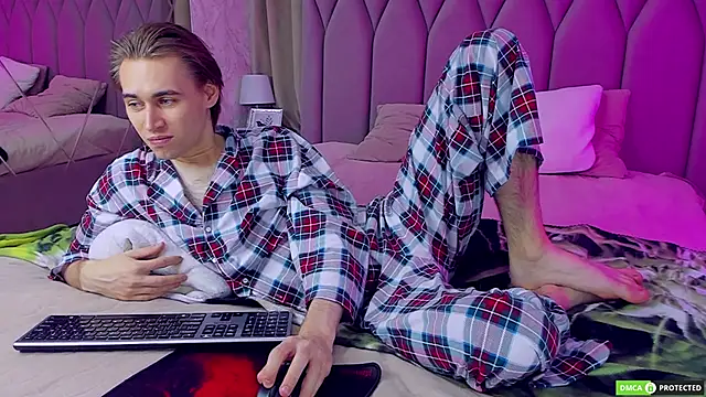 WilliamDyson online show from September 14, 3:16 am