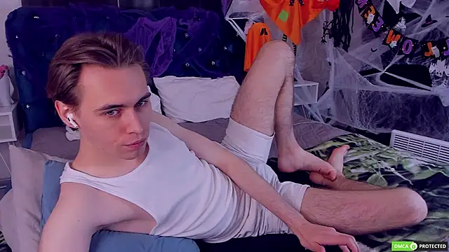 WilliamDyson online show from October 18, 3:09 am