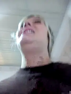 Snapshot of Fernandar2025 chatting on October 13, 4:18 pm Fernandar2025 online show from October 13, 4:18 pm