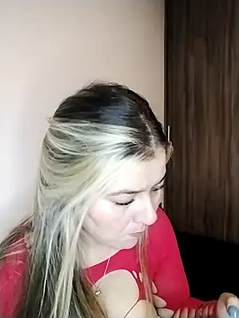 Snapshot of Fernandar2025 chatting on October 17, 1:53 am Fernandar2025 online show from October 17, 1:53 am