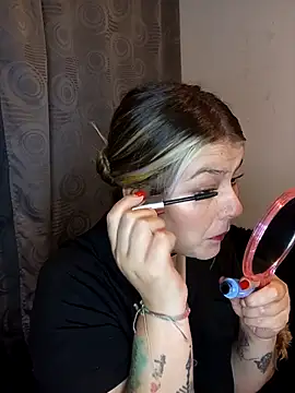 Snapshot of Fernandar2025 chatting on November 4, 11:15 pm Fernandar2025 online show from November 4, 11:15 pm