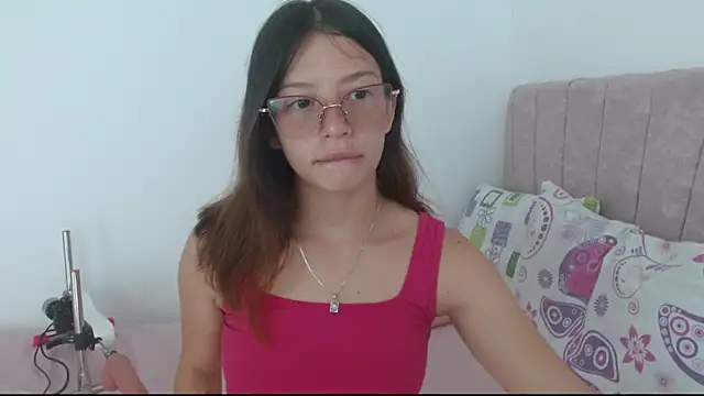 Snapshot of Tiiana chatting on May 28, 4:04 pm Tiiana online show from May 28, 4:04 pm