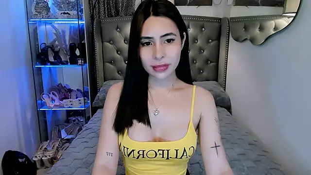 Claudia empress online show from October 13, 8:20 pm