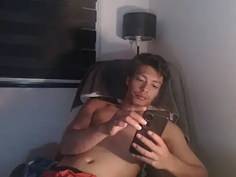 Snapshot of Asian_gregor chatting on February 4, 4:35 pm Asian gregor online show from February 4, 4:35 pm