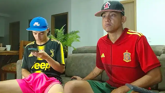 skinny23cm online show from December 18, 9:47 am