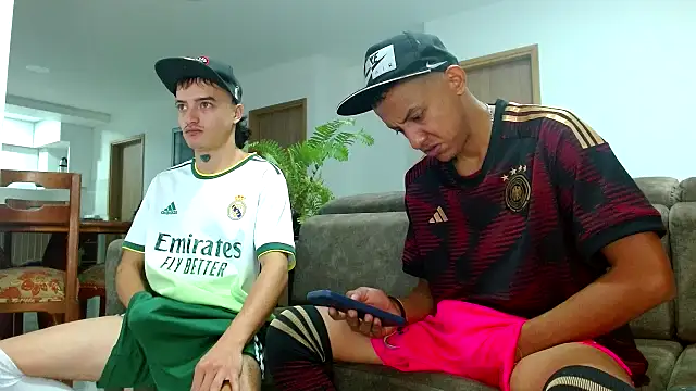 skinny23cm online show from February 14, 9:24 am