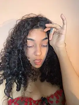 Snapshot of Sora_pasquale chatting on April 4, 10:29 pm Sora pasquale online show from April 4, 10:29 pm