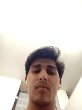 Snapshot of HarryChoudhary21 chatting on December 18, 10:27 pm HarryChoudhary21 online show from December 18, 10:27 pm