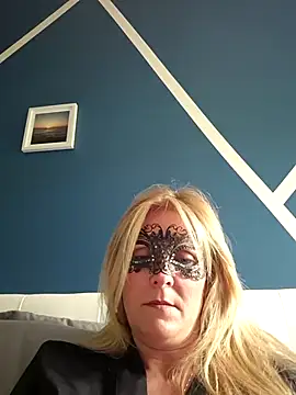 bellemasquer online show from May 18, 12:55 pm