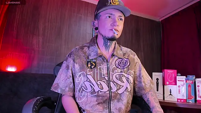 tyler jones  online show from June 22, 4:31 am