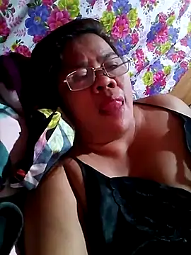 Huge mama69 online show from September 21, 7:59 pm