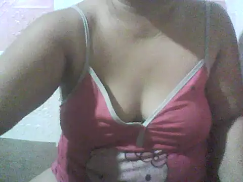 Snapshot of Azrielxx05 chatting on April 10, 1:27 pm Azrielxx05 online show from April 10, 1:27 pm