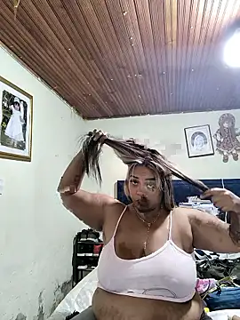 EmilyDuran  online show from December 17, 8:59 pm