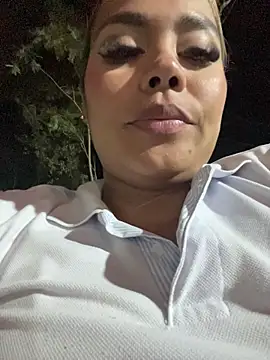 EmilyDuran  online show from June 13, 5:05 am